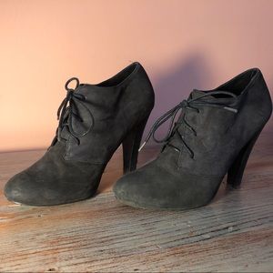 Black Aldo bootie lace up heels